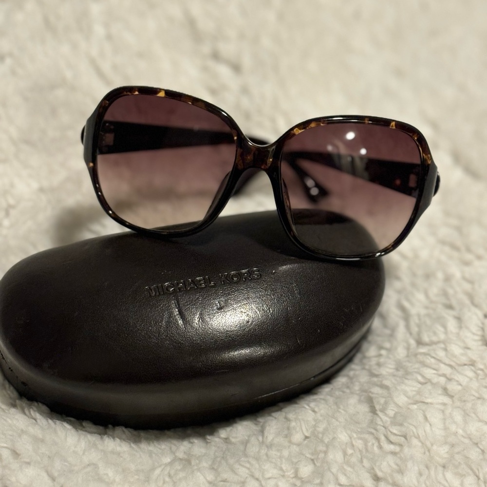 MICHAEL KORS Sunglasses